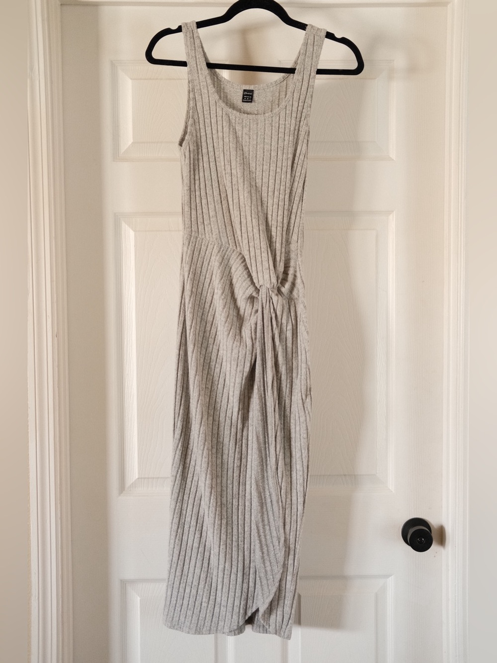 Sleeveless Knit Twist-Front Maxi Dress - Light Gray